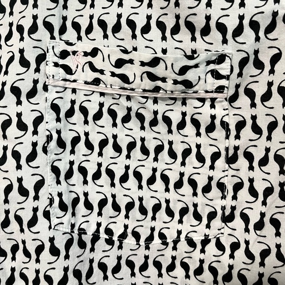 Victoria’s Secret Cat Print Long Sleeve Pajama Top - Large - Picture 7 of 7